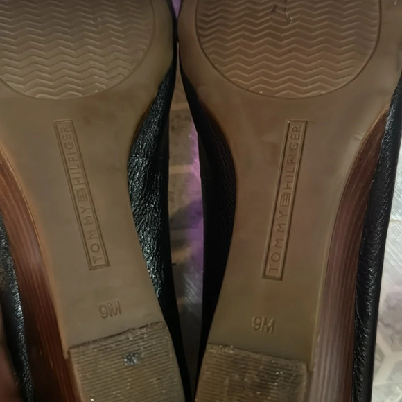 Tommy Hilfiger leather wedges, size 9M. Super cute and sophisticated. - Picture 10 of 12